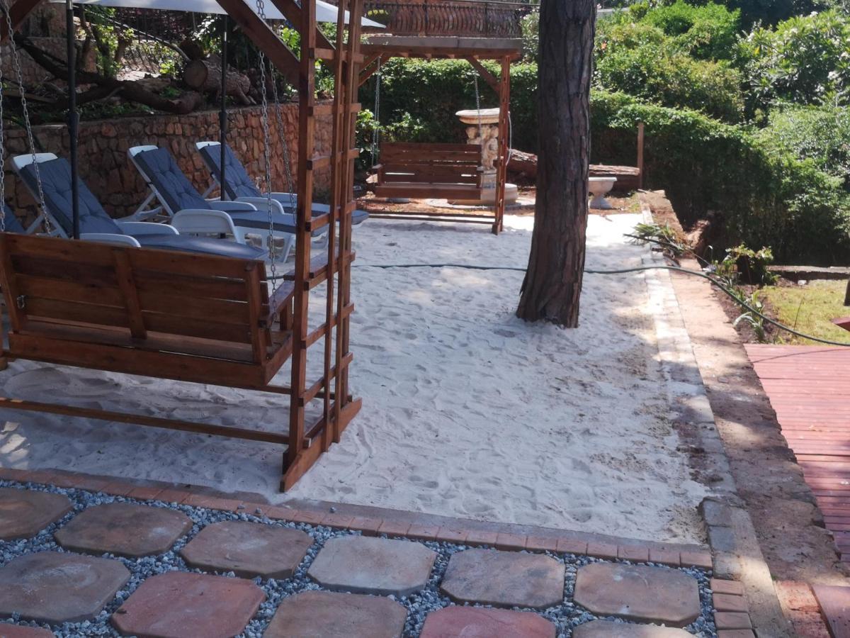 Metsing At Harties Hotel Hartbeespoort Exterior foto