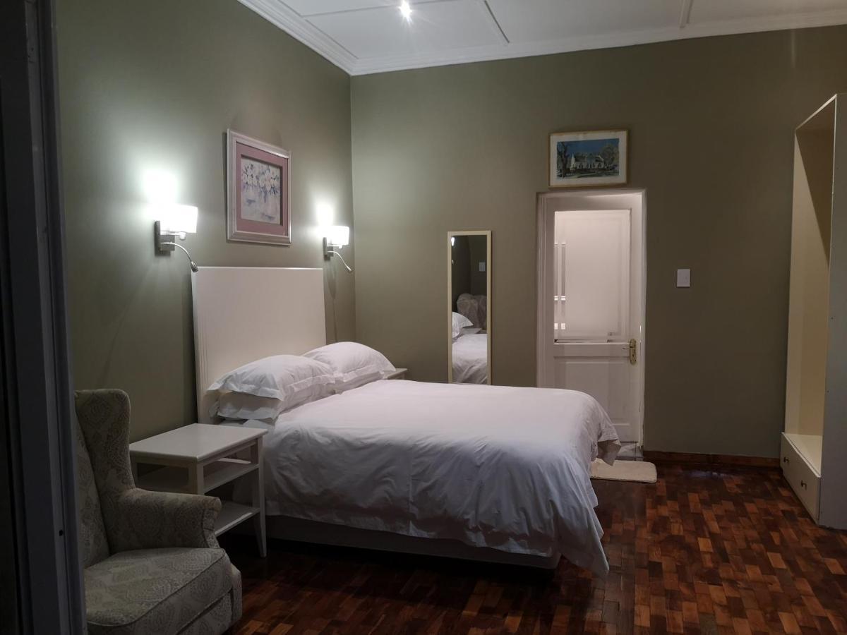 Metsing At Harties Hotel Hartbeespoort Exterior foto