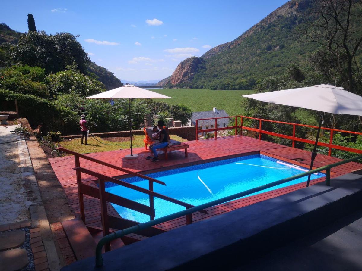 Metsing At Harties Hotel Hartbeespoort Exterior foto