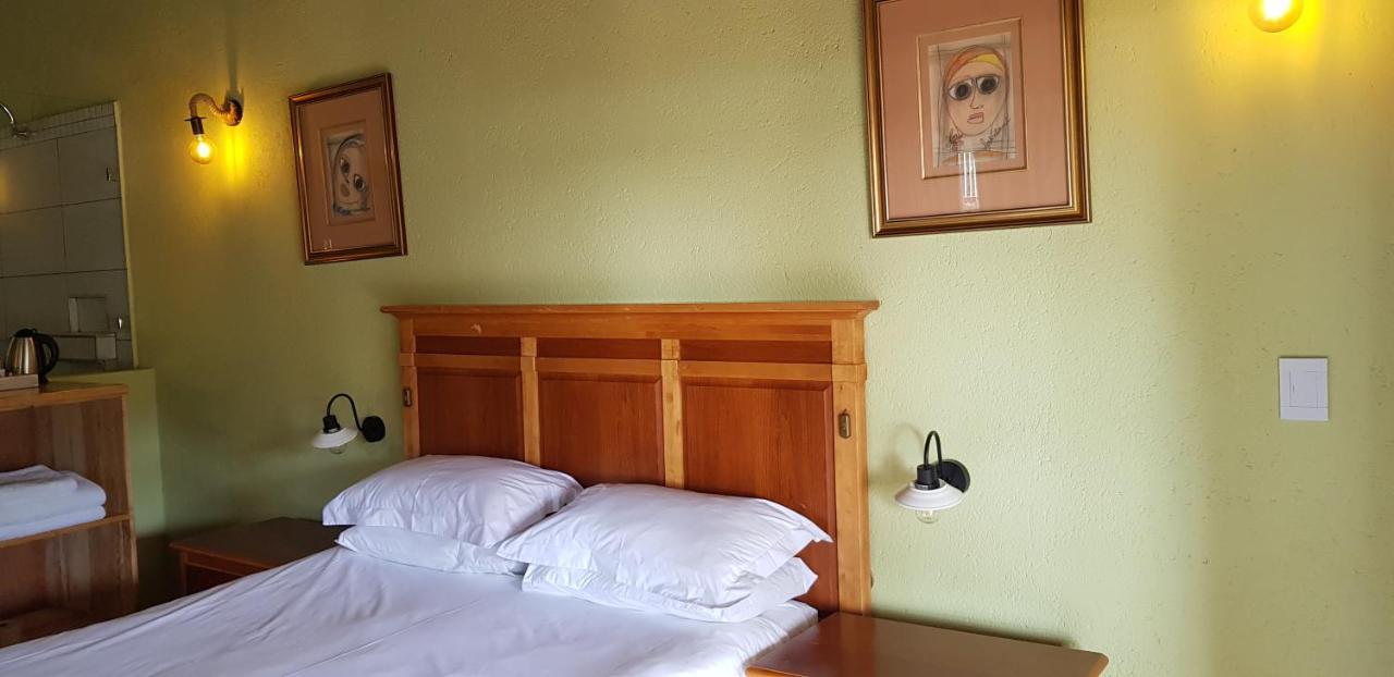 Metsing At Harties Hotel Hartbeespoort Exterior foto