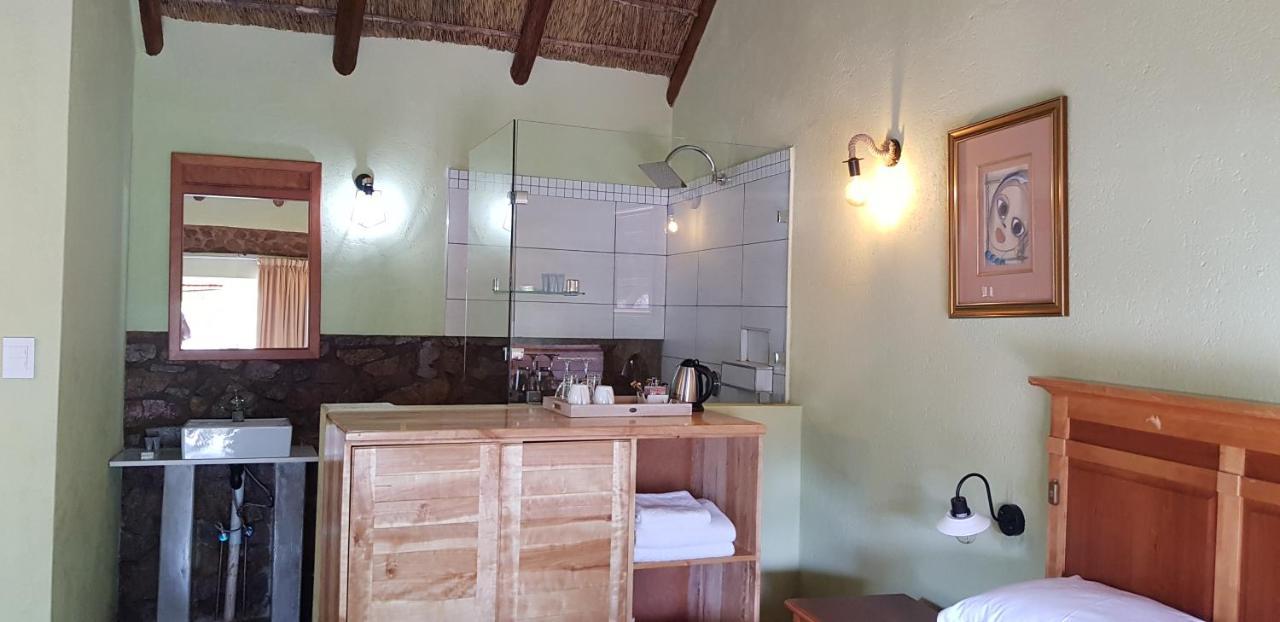 Metsing At Harties Hotel Hartbeespoort Exterior foto