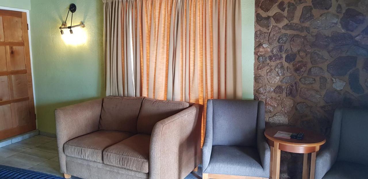 Metsing At Harties Hotel Hartbeespoort Exterior foto