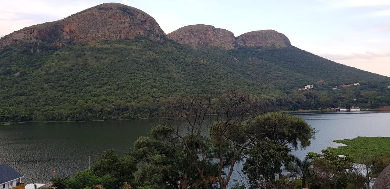 Metsing At Harties Hotel Hartbeespoort Exterior foto