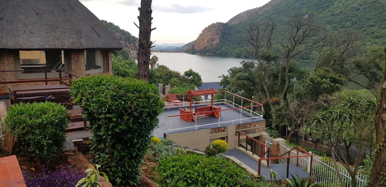 Metsing At Harties Hotel Hartbeespoort Exterior foto